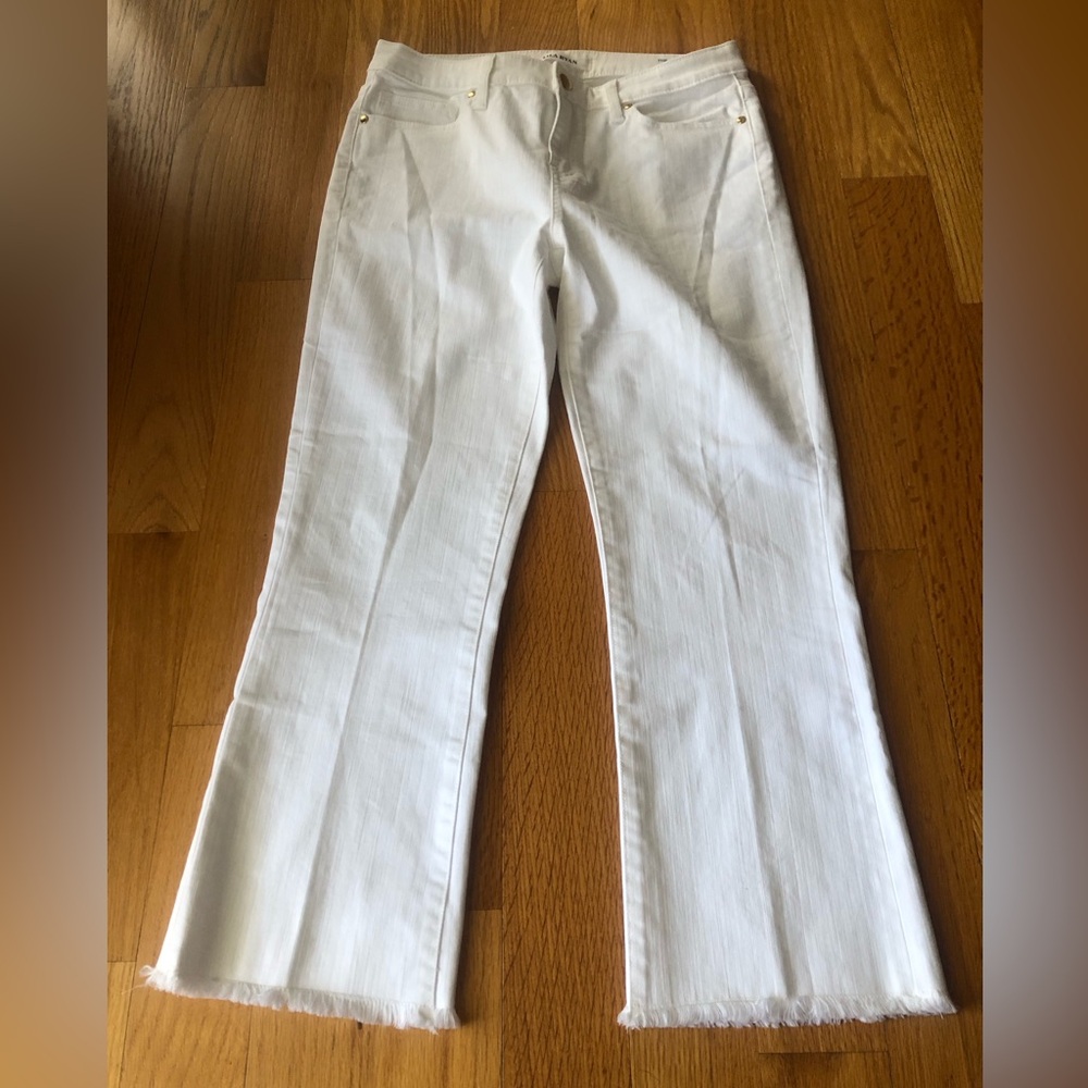 LILA RYAN The Stephanie White Flare cropped Jeans with Raw Hem